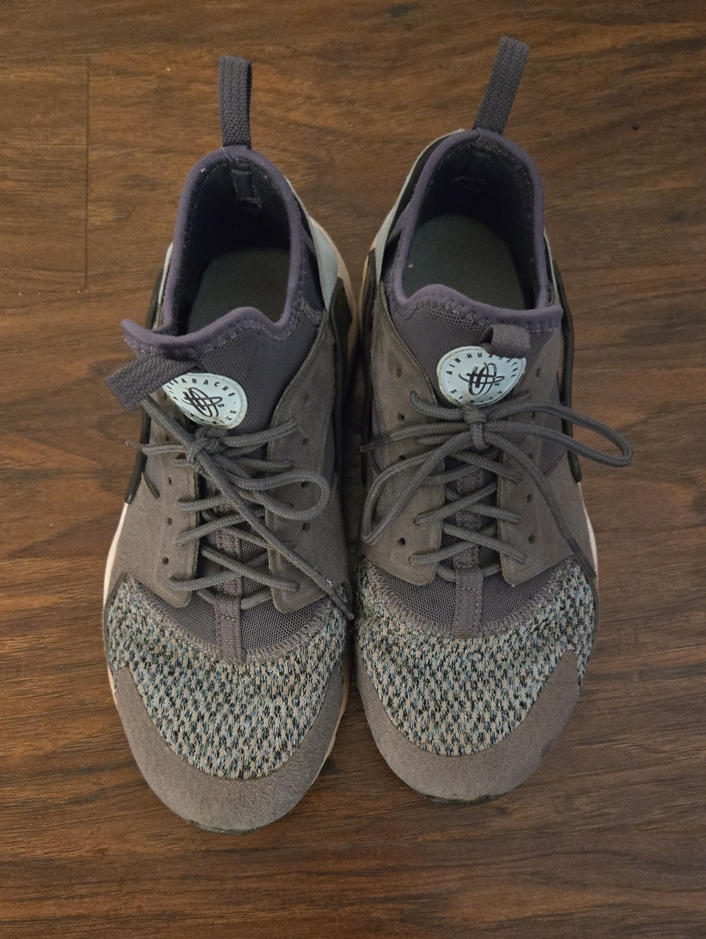 Nike Kids Gray Hurache 5.5